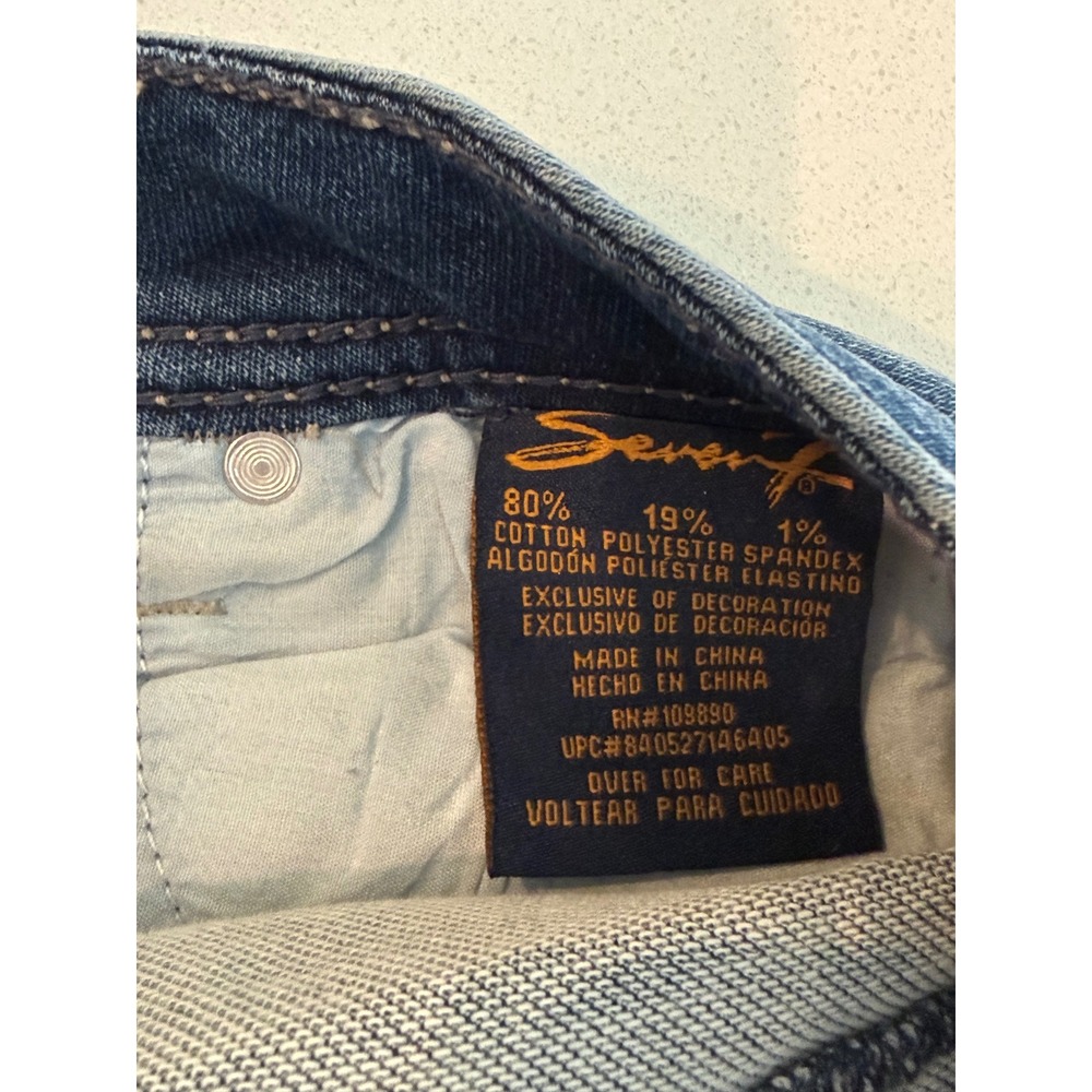 Seven7 Womens Size 4 Medium Wash Embroidered Denim Jean Shorts Low Rise Blue - Picture 7 of 7